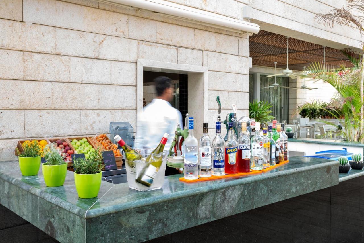 Nevo By Isrotel Collection Ein Bokek Eksteriør bilde A bar at a hotel